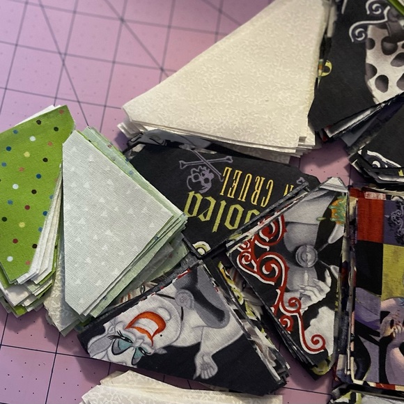 Disney Villains Quilt Top Pieces - Picture 6 of 7